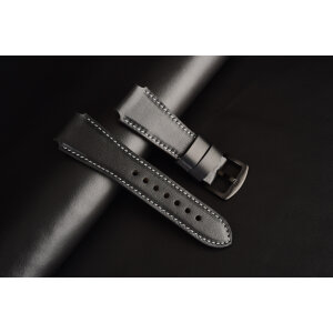 Remienok na smart hodinky Apple Watch, Samsung, Garmin, Amazfit, Huawei, Fossil, Xiaomi, Withings a iné. Dostupné šírky 20/22/24mm – hlboká čierna koža s decentným sivým prešívaním.