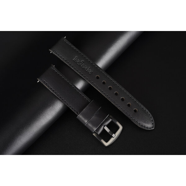 Remienok pre Apple Watch 1–9 a SE (38/40/41 mm), Hercules, čierna koža, čierne prešívanie, ručne vyrobený.