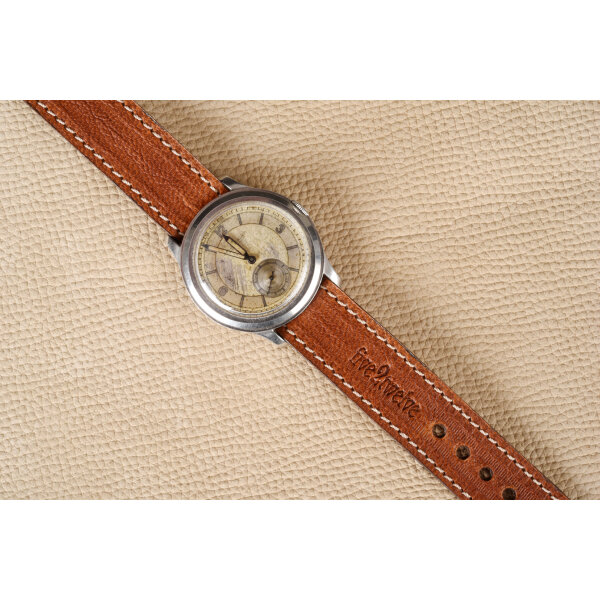 Prevliekací kožený remienok na hodinky 18mm – One Piece, jahňacia koža, koňak, béžové prešívanie, ručne vyrobený. Ideálny pre Citizen, Tissot, Longines, Raketa, Poljot a iné.