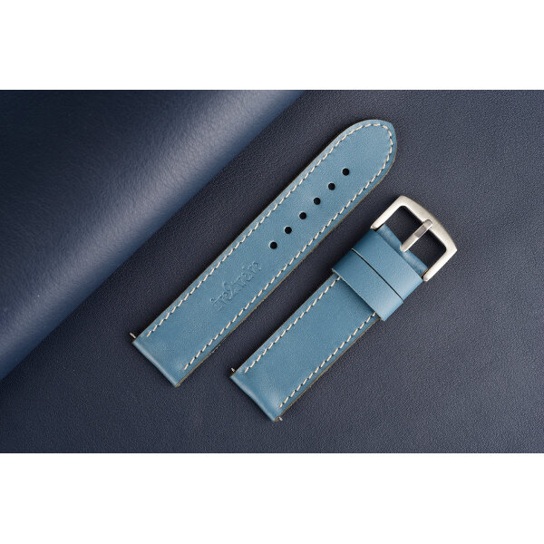 Kožený remienok pre Apple Watch 42/44/45/46/49 mm | Classic 24mm, bledomodrý, biele prešívanie, kompatibilný so sériami 1–10 a Ultra.