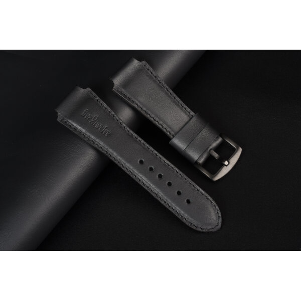 Remienok na smart hodinky 22 mm– Infinity, čierna matná koža, čierne prešívanie. Ideálne pre: Samsung Galaxy, Garmin, Amazfit, Huawei, Fossil, Xiaomi, Withings a iné.